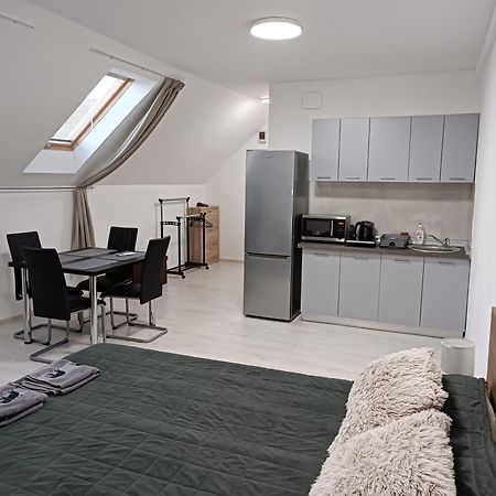Mira Apartman Debrecen Eksteriør billede