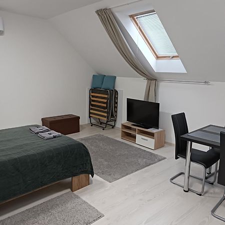 Mira Apartman Debrecen Eksteriør billede