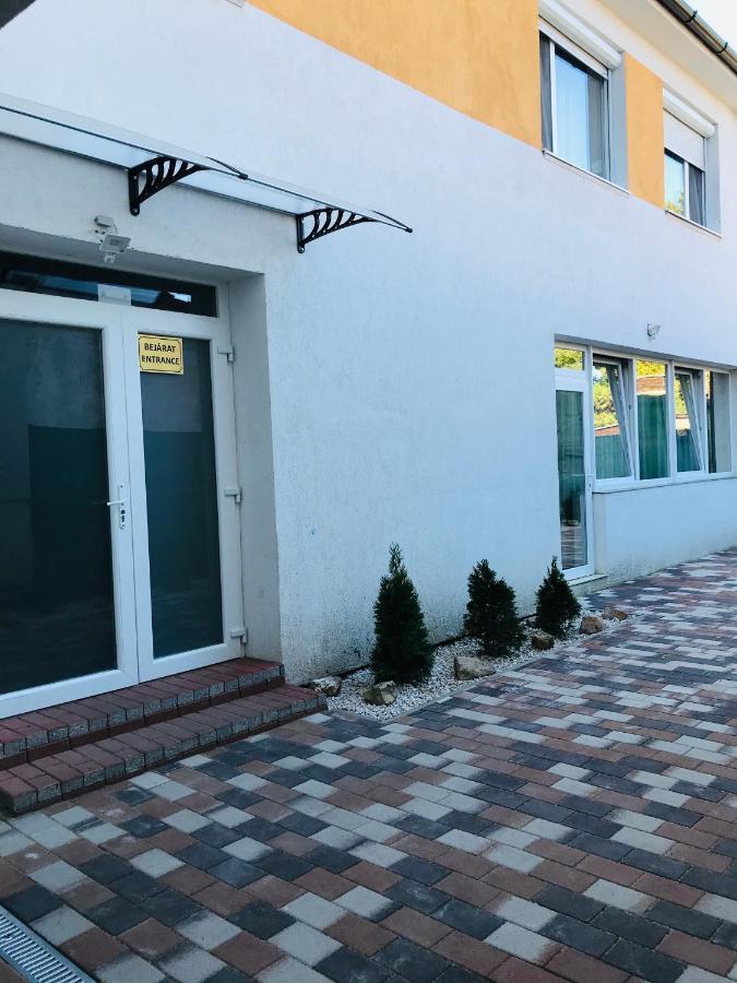 Mira Apartman Debrecen Eksteriør billede
