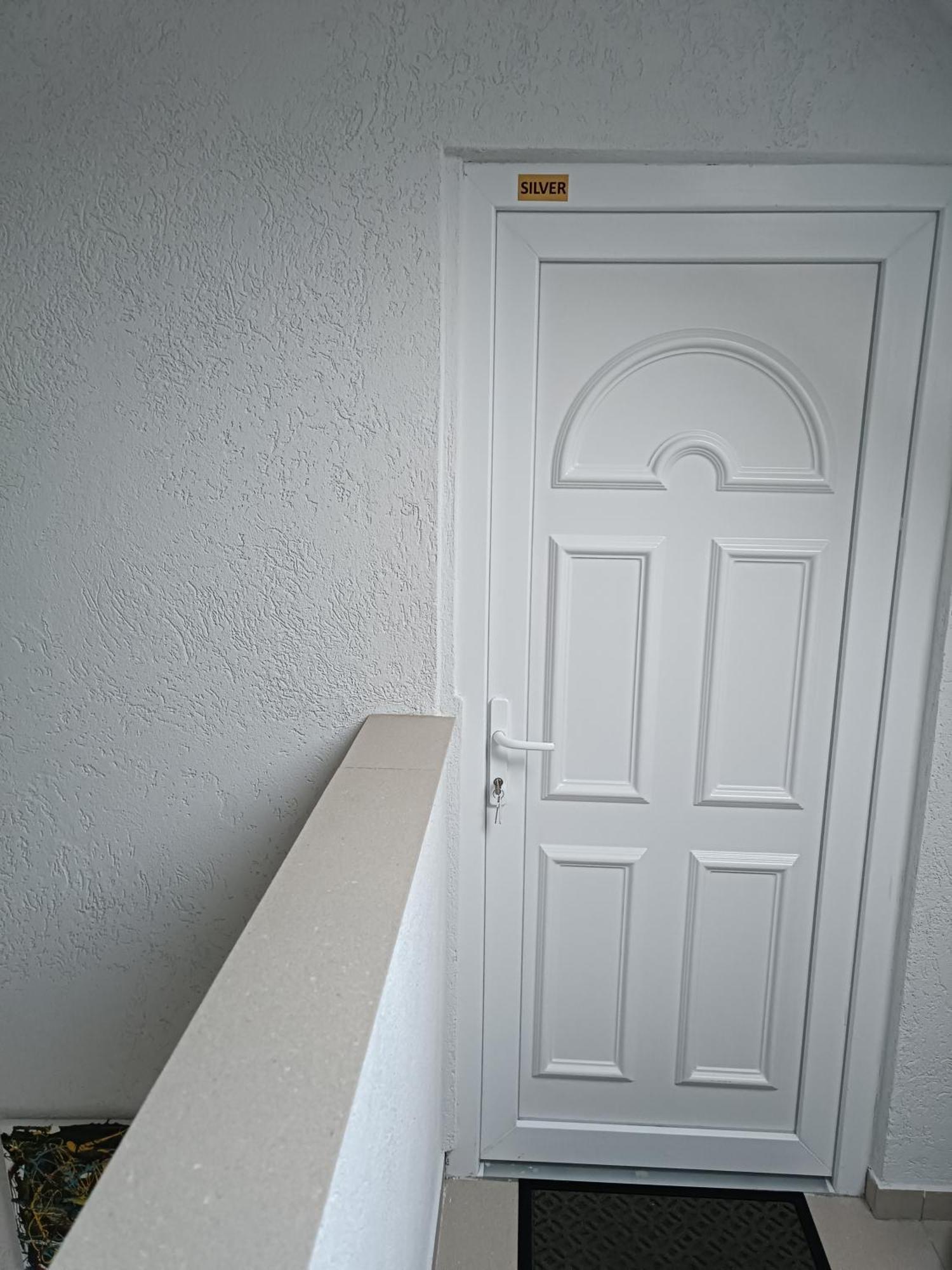 Mira Apartman Debrecen Eksteriør billede