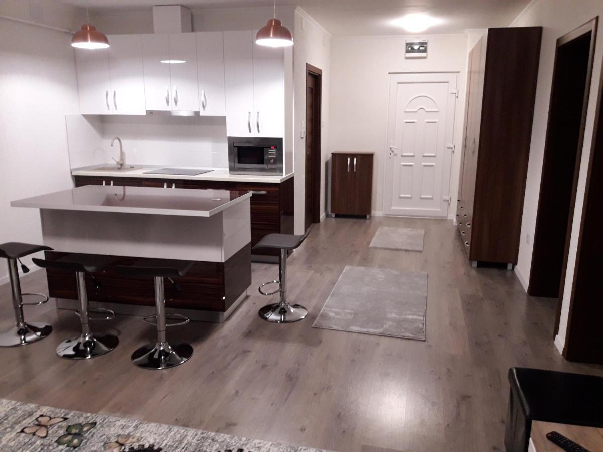 Mira Apartman Debrecen Eksteriør billede