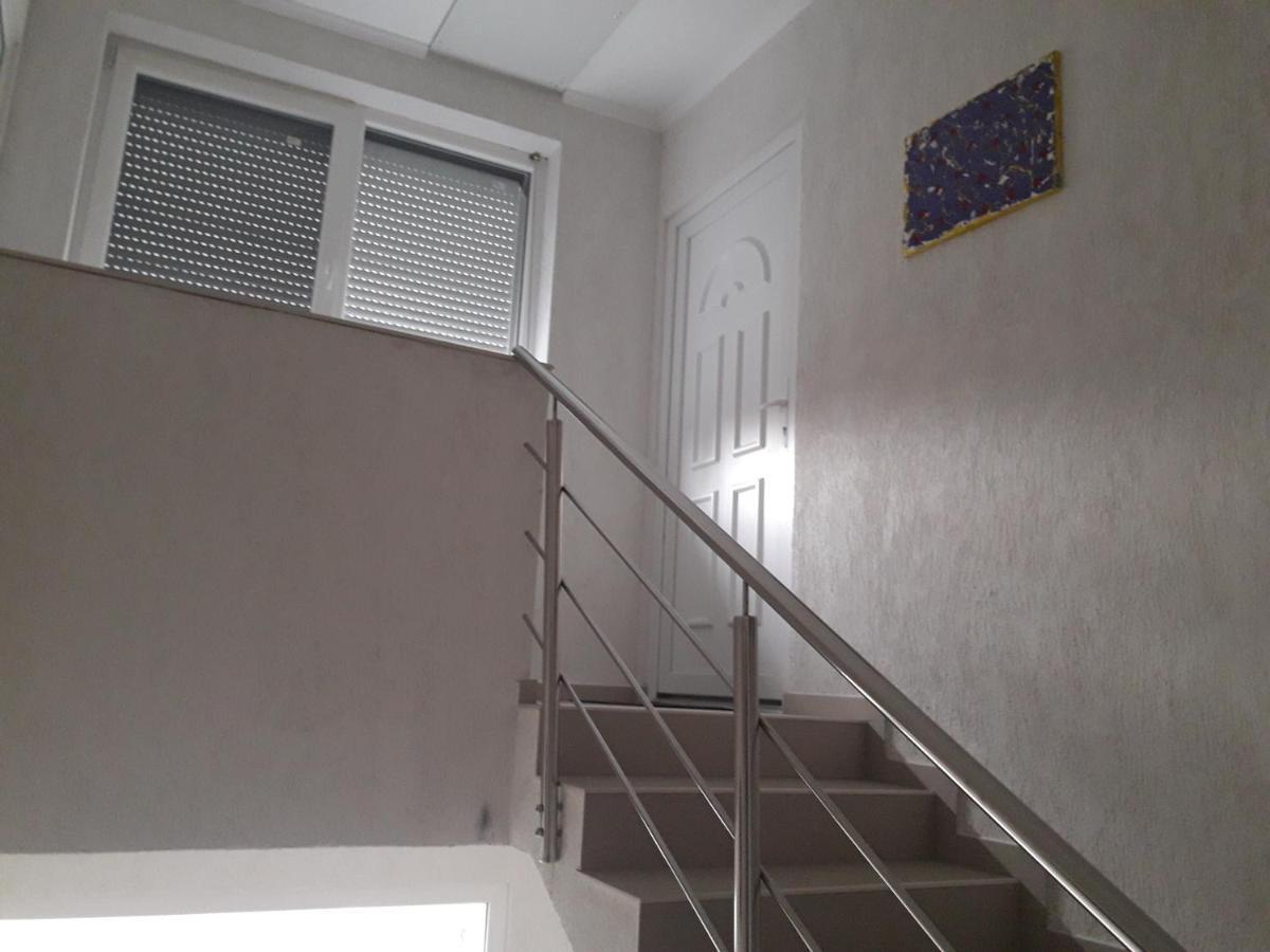 Mira Apartman Debrecen Eksteriør billede